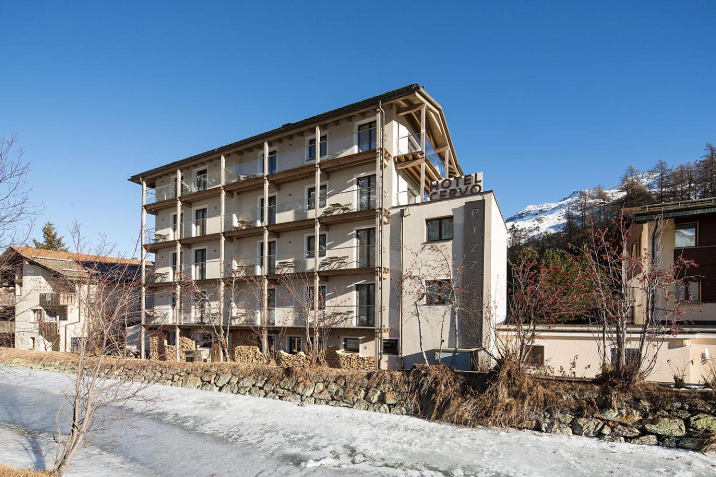 סילס מריה Hotel Cervo מראה חיצוני תמונה