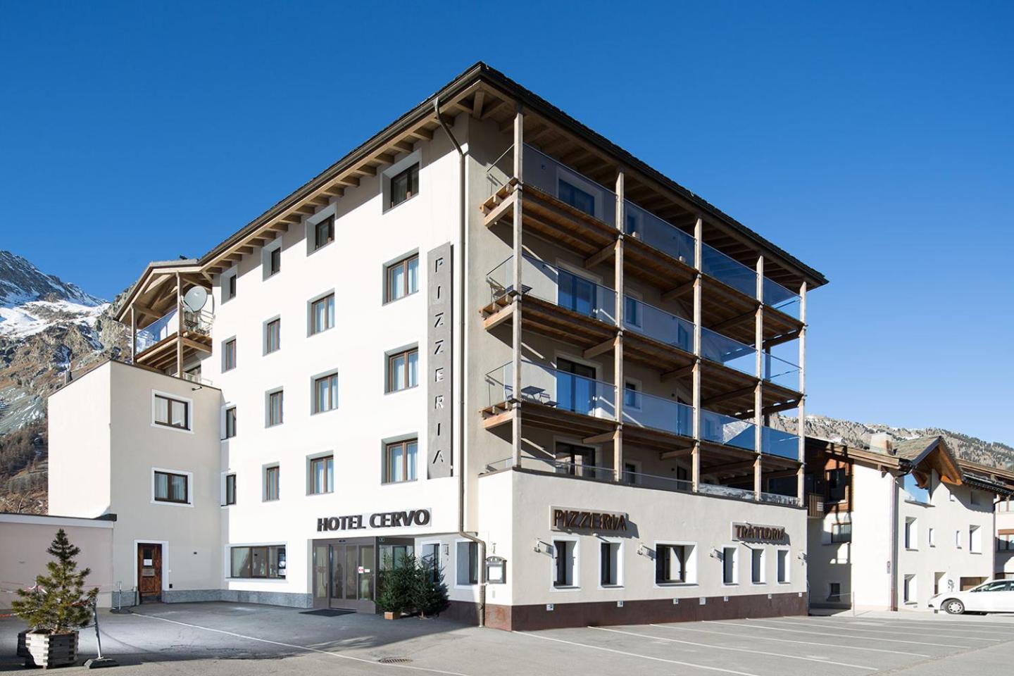 סילס מריה Hotel Cervo מראה חיצוני תמונה
